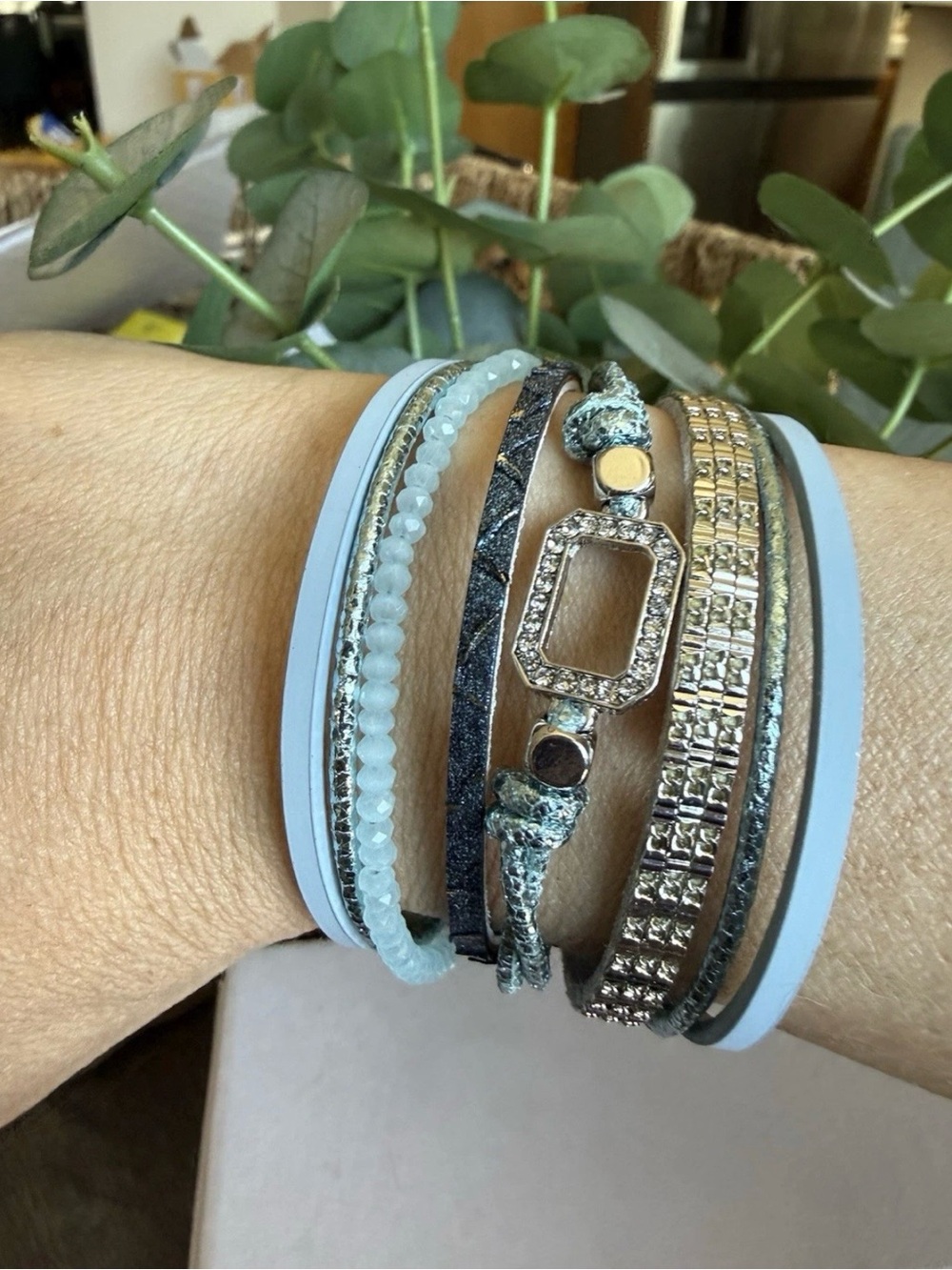 Ryze Vegan Leather Wrap Bracelet 7.5"
Magnetic Clasp Blue Crystal Multi Strand